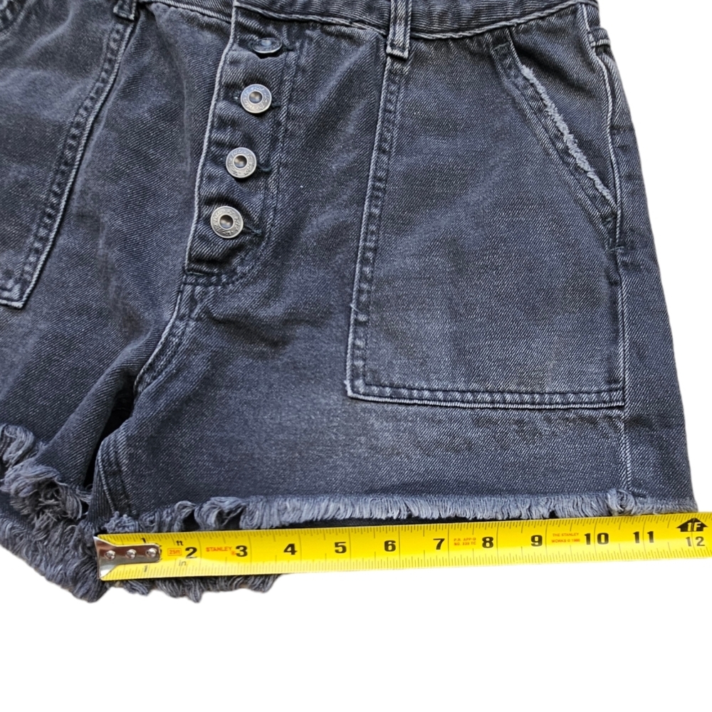 WeThe Free Jesse Carpenter Fray Hem Button Fly Faded Black Shorts Size 30 - Picture 12 of 14